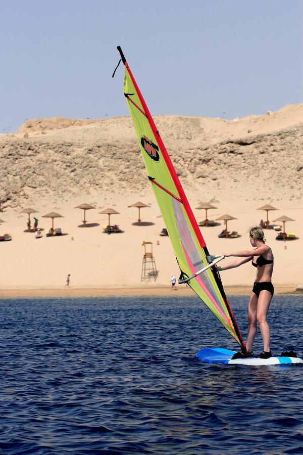 Red Sea Taj Mahal Resort And Aqua Park マカディ・ベイ エクステリア 写真